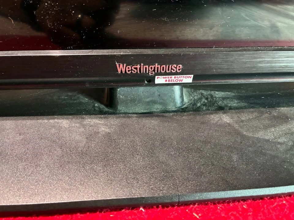 Westinghouse Digital 32 inches LED TV - photo 2