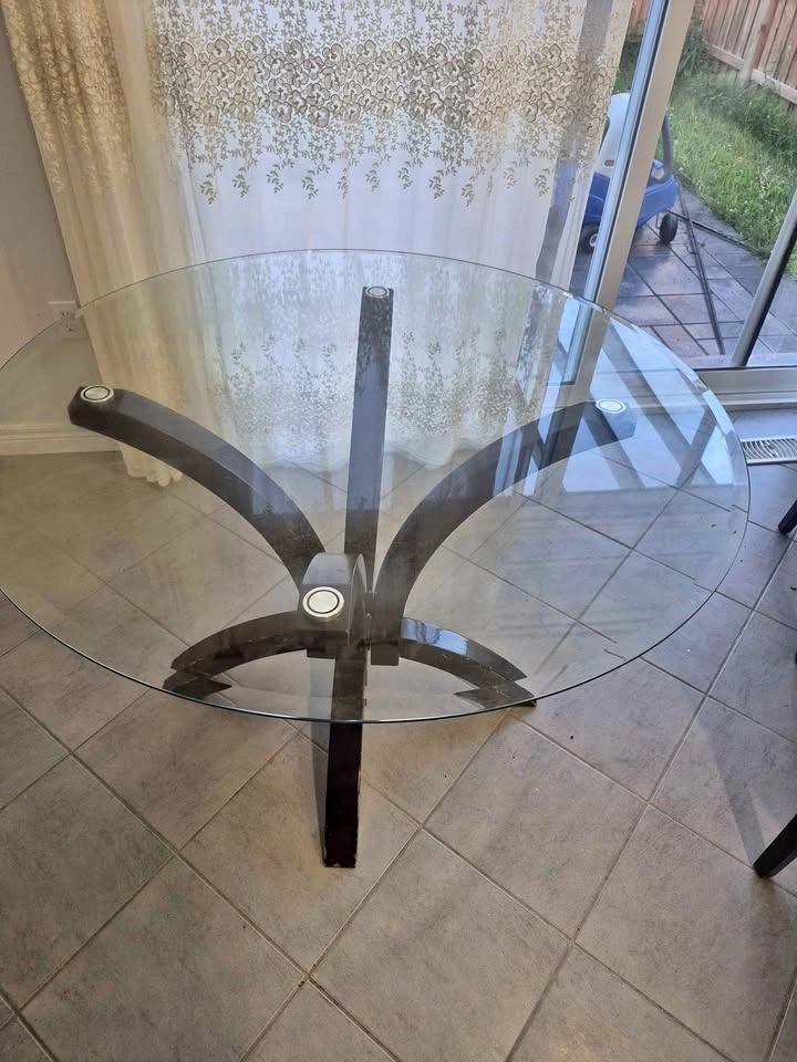 Round Glass Dining Table