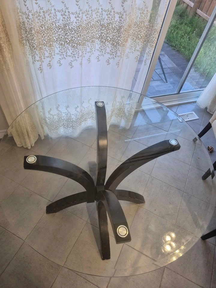 Round Glass Dining Table - photo 2