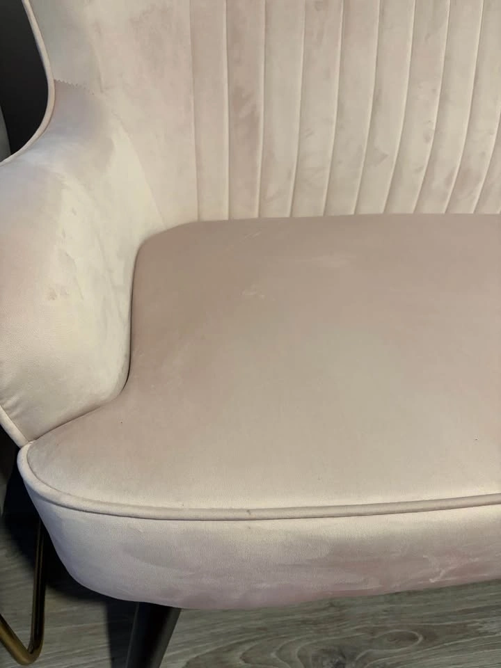 Beautiful baby pink sofa - photo 3