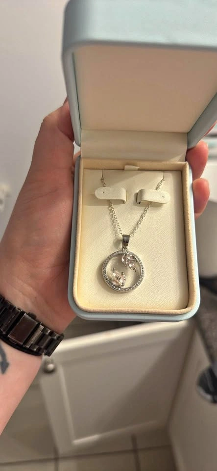 Silver Necklace & Pendant