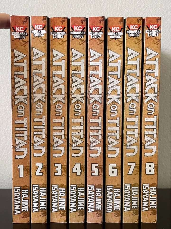 Attack on Titan Manga Volumes 1-8 - photo 3