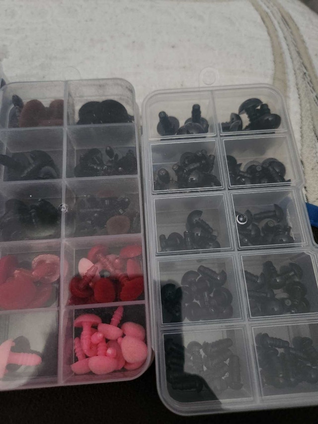 several dozen unused safety eyes and noses for crafting - photo 3