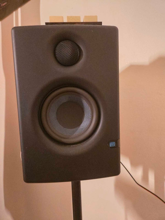 Presonus Eris e3.5 Studio Monitors with Speaker Stands - photo 2