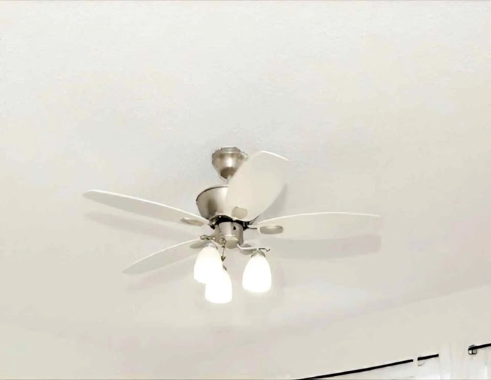 White Ceiling Fan with dimmable Lights and remote