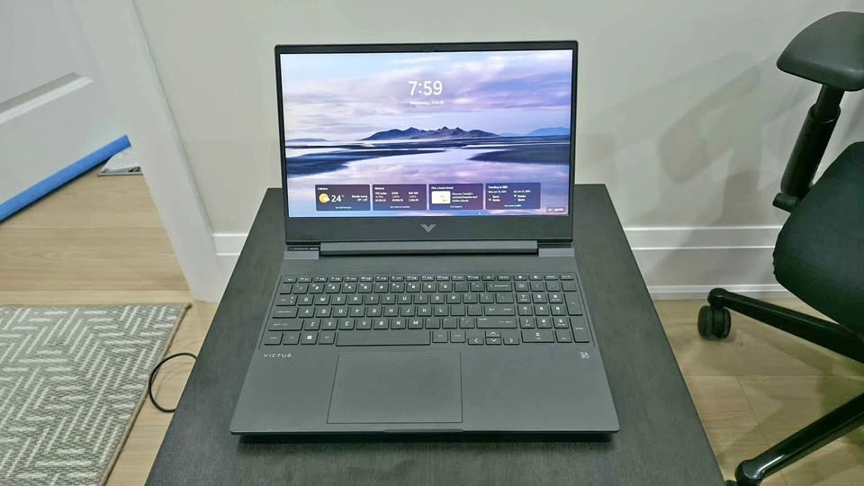 HP Victus 15 Ryzen 7 5800H RTX 3050 16GB RAM 512GB SSD