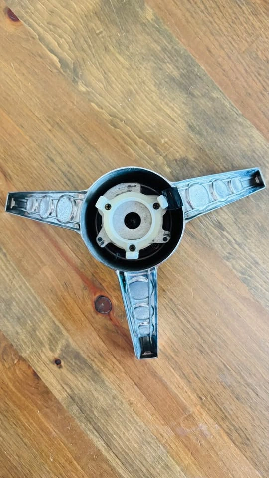 1965-1966 Ford Mustang Steering Wheel Horn Ring - photo 3