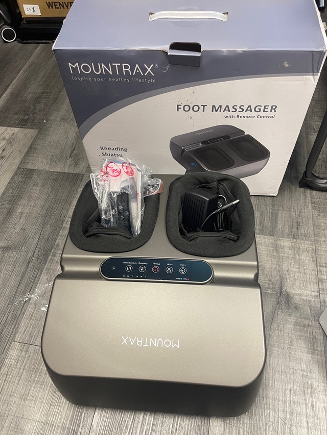 MOUNTRAX Shiatsu Foot Massager Machine with Heat & Remote - photo 2