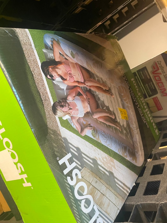Sloosh Inflatable Tanning Pool Lounge Float – Brand New - photo 3
