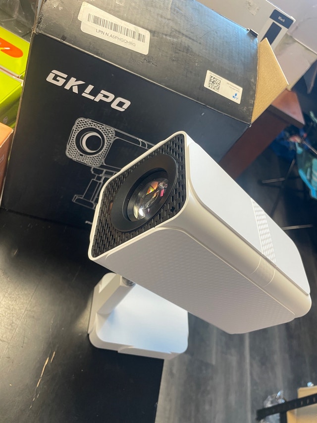 GKLPO Electric Focus Mini Smart Projector - photo 4