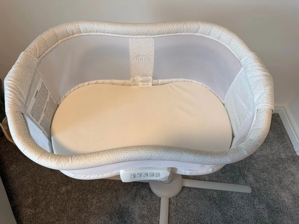 HALO Bassinest Swivel Sleeper - photo 2