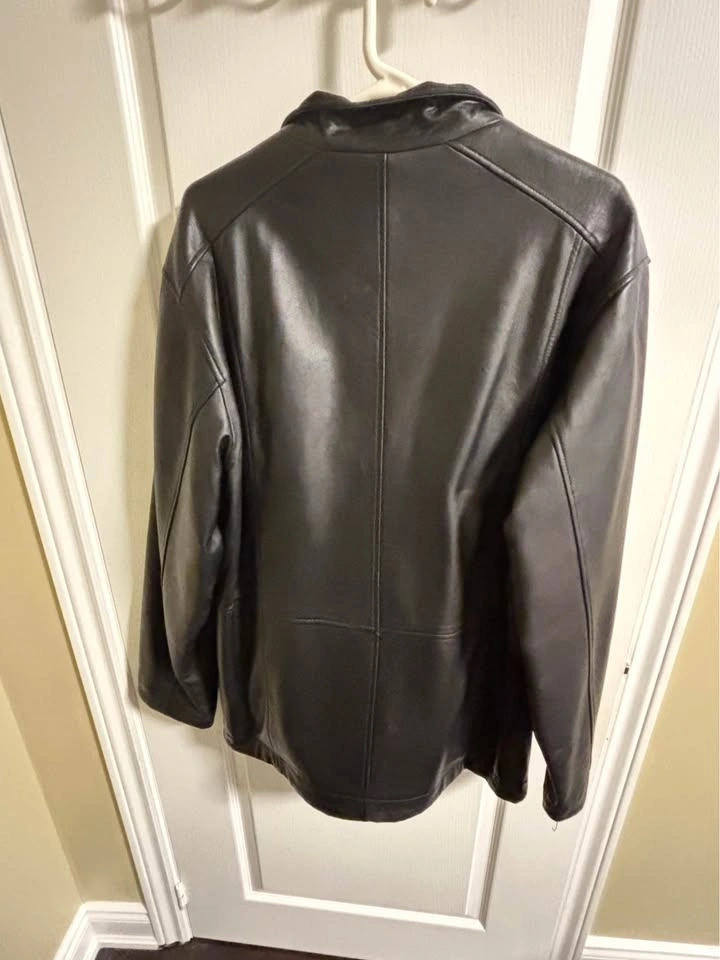 Authentic Men’s Danier Real Leather Jacket - Black, Size Medium - photo 3