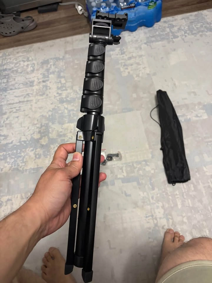 Extendable Tripod Selfie Stick with Bluetooth Remote - photo 5