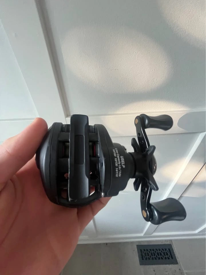 Bait casting reel - photo 3