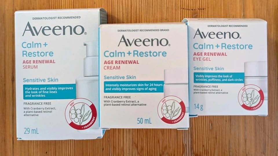 BNIB Aveeno Calm + Restore Age Renewal 3-Piece Set - Sensitive S