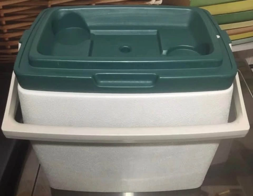 Coleman Oscar Cooler used condition - photo 2