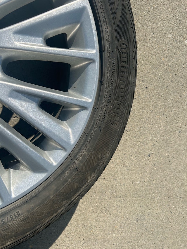 Ford 17 inch Alloy Wheels and 215/50R17 Tires - photo 5