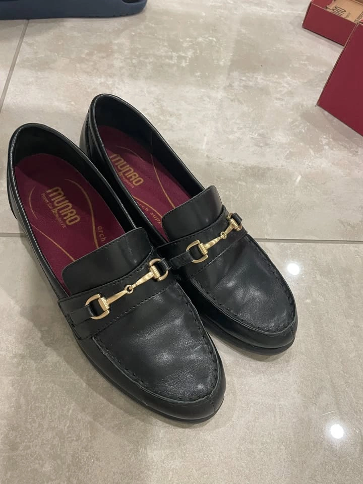 Black Women's Loafers - Munro Brand - photo 2