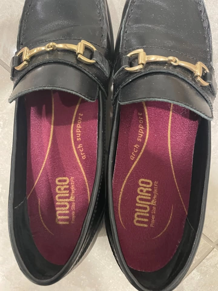 Black Women's Loafers - Munro Brand - photo 4