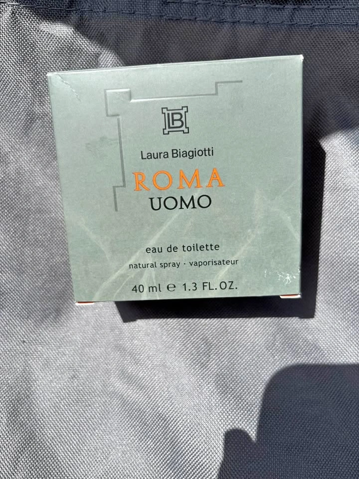 Laura Biagiotti Roma Uomo eau de toilette 40ml (Batch 8127)