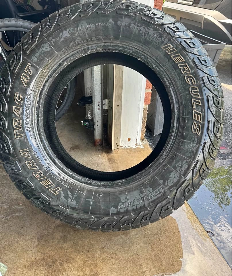 275/65R18 Hercules Terra Trac A/T Tires entire set