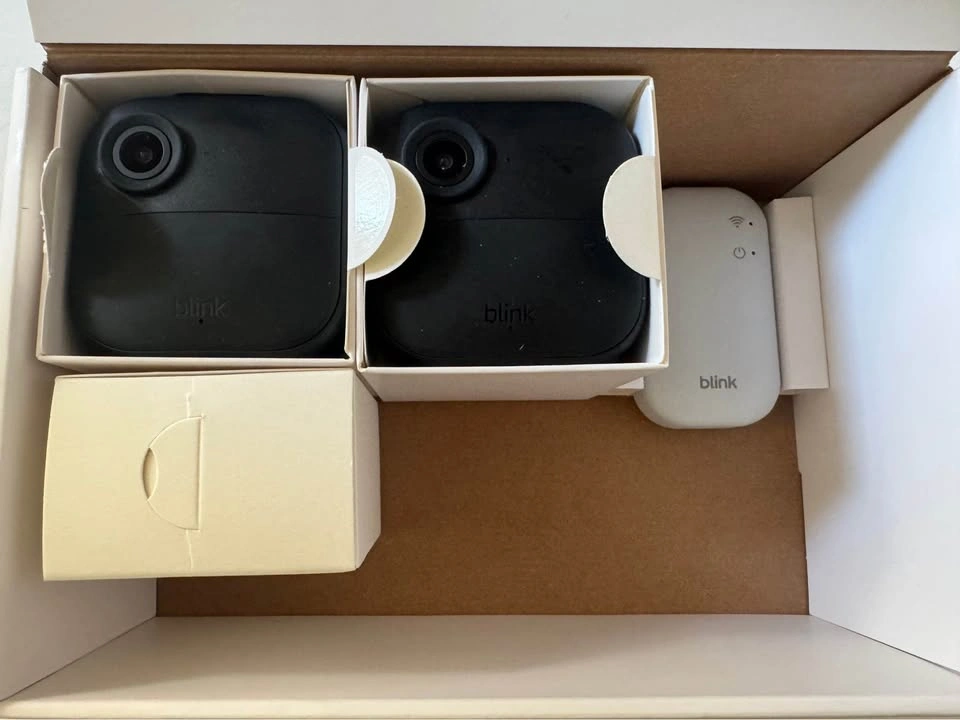 Blink Outdoor 4 Security Camera Kit 2pc with sync module - photo 2