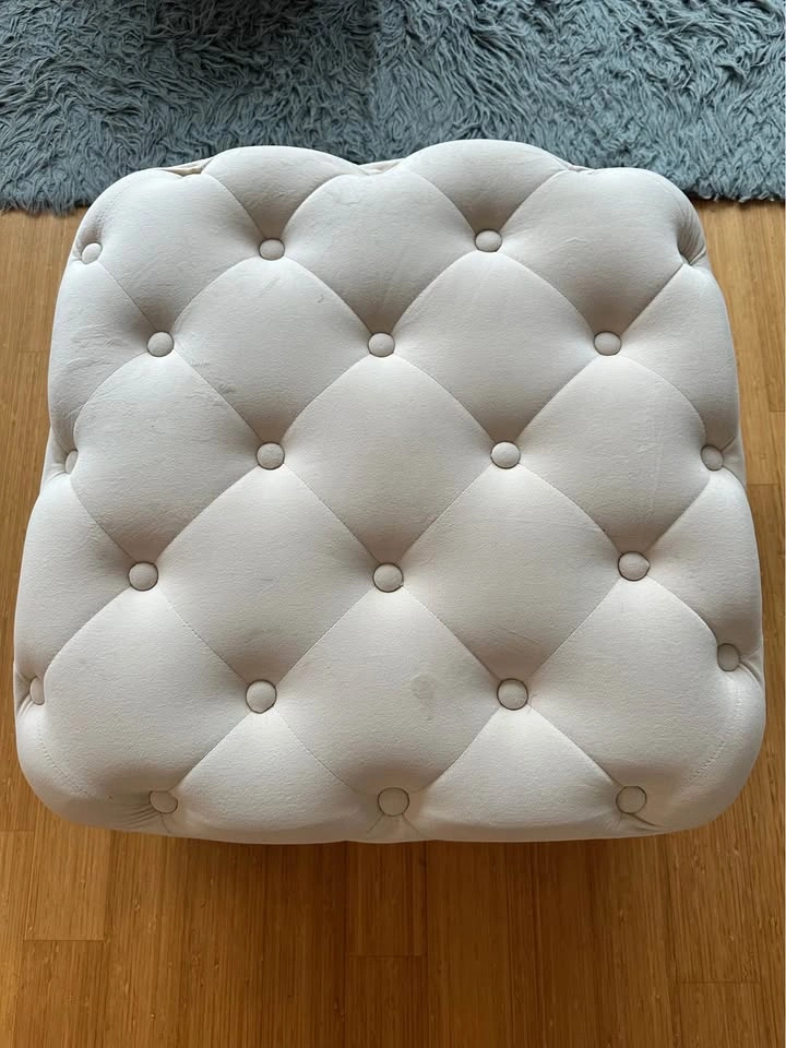 Modern Off-White Tufted Velvet Ottoman Upholstered Ottoman Stool - photo 3