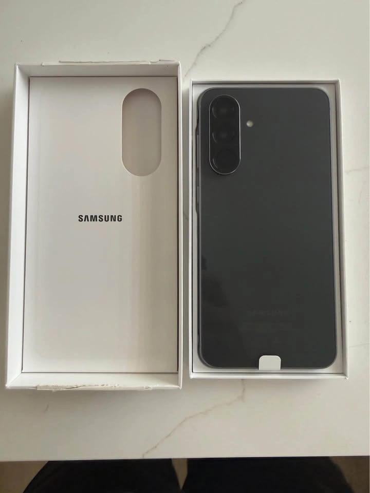 Samsung A56 5G - photo 3