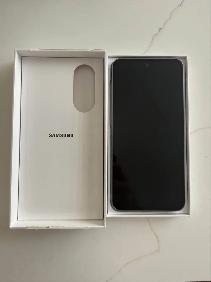 Samsung A56 5G - photo 4