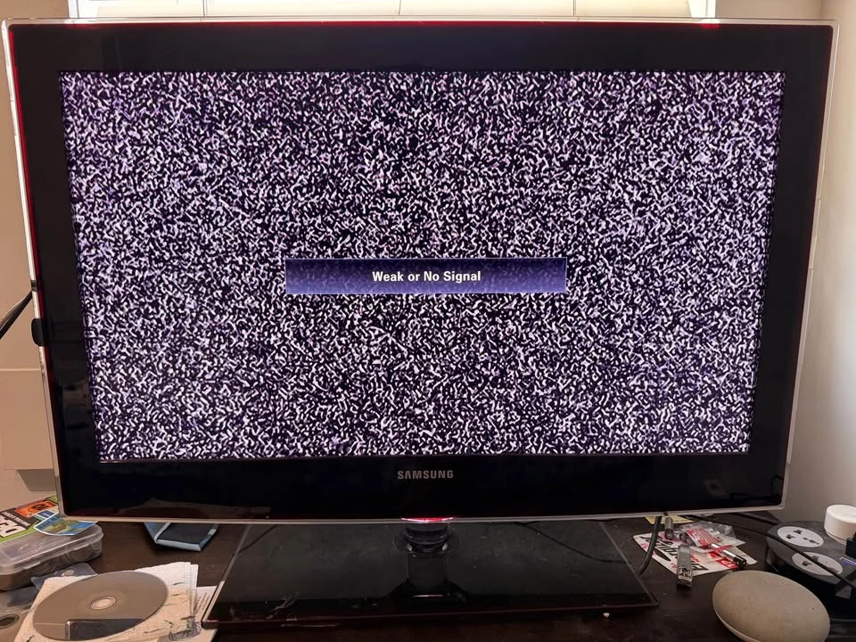Samsung 32" 1080p TV (Non-Smart) - photo 2