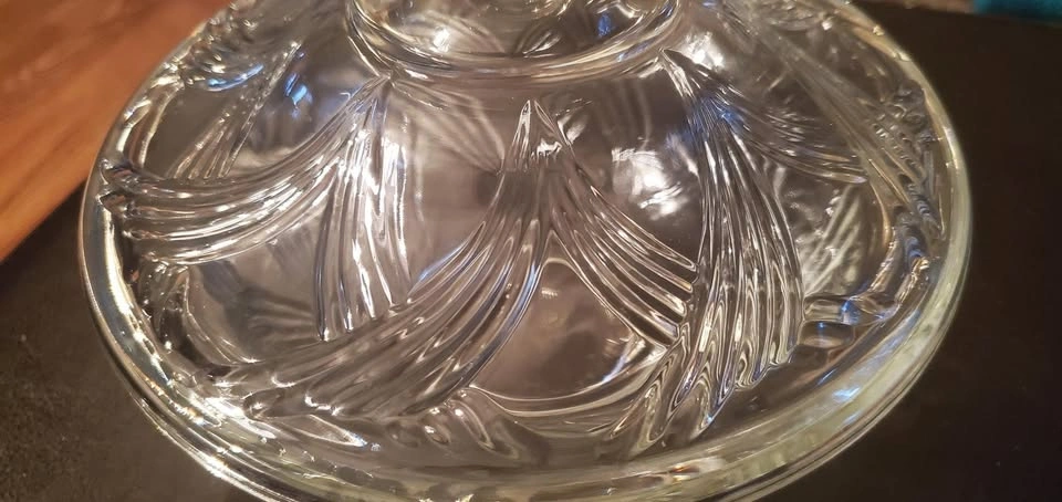 Vintage Pressed Glass Bowl w Lid - photo 3