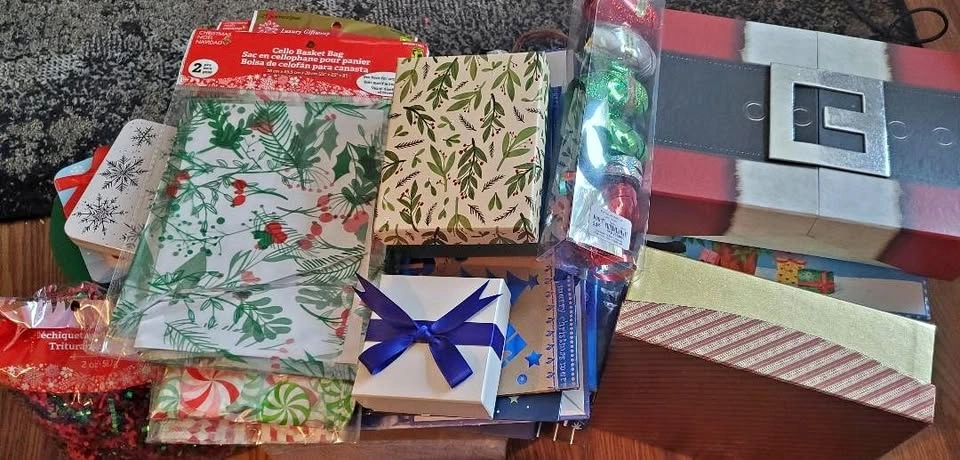 Christmas Gifts Bags and Boxes
