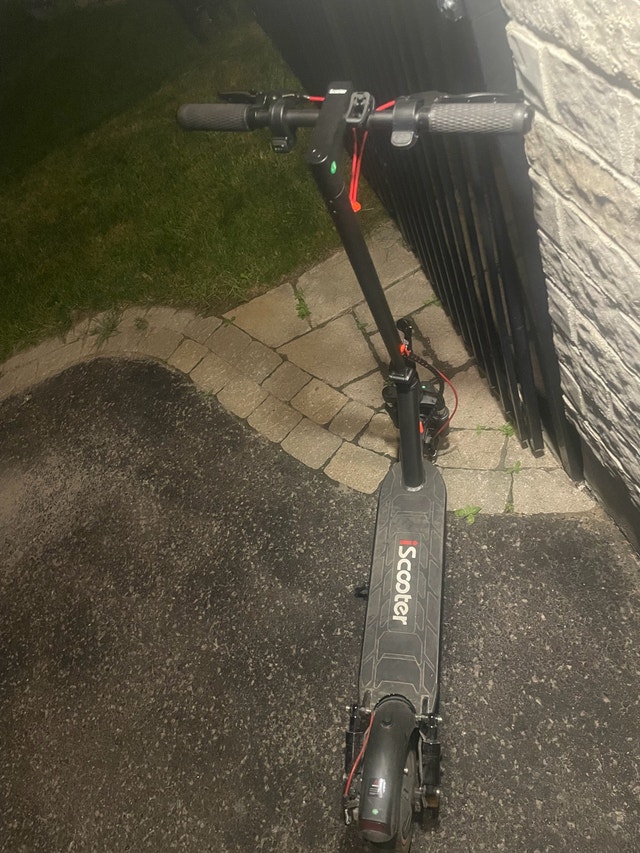 iScooter i10 Commuter Electric Scooter - photo 2