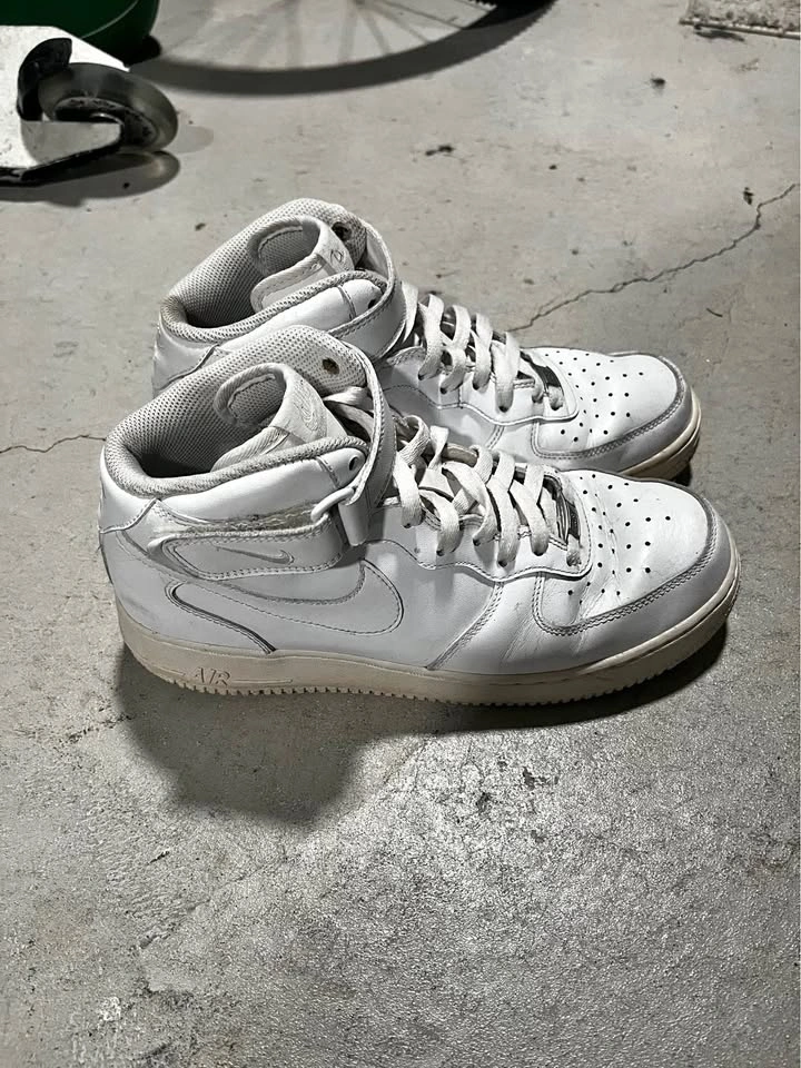 Nike high top Air Force ones (white)