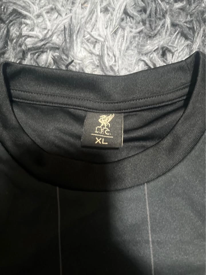 Liverpool jersey - photo 2
