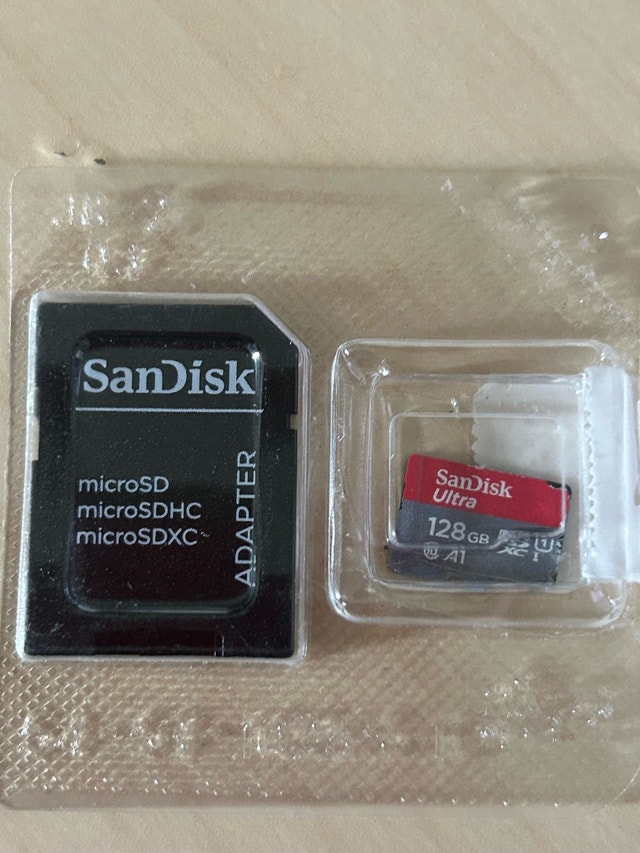 SanDisk 128GB Ultra microSD Card with Adapter