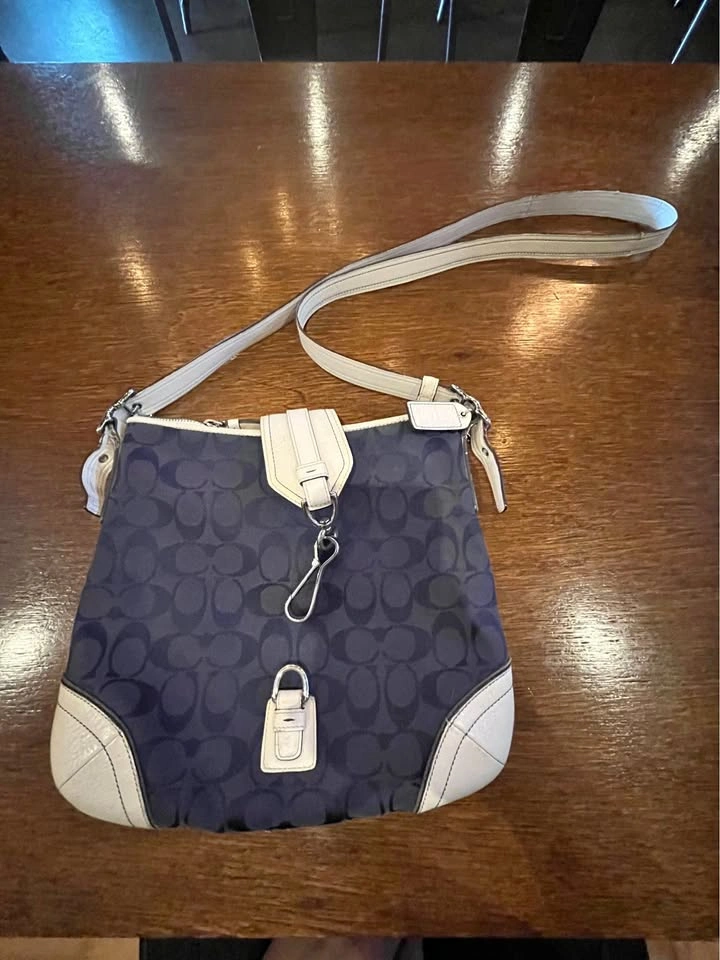Coach Signature Navy & White Crossbody Purse – Excellent Conditi