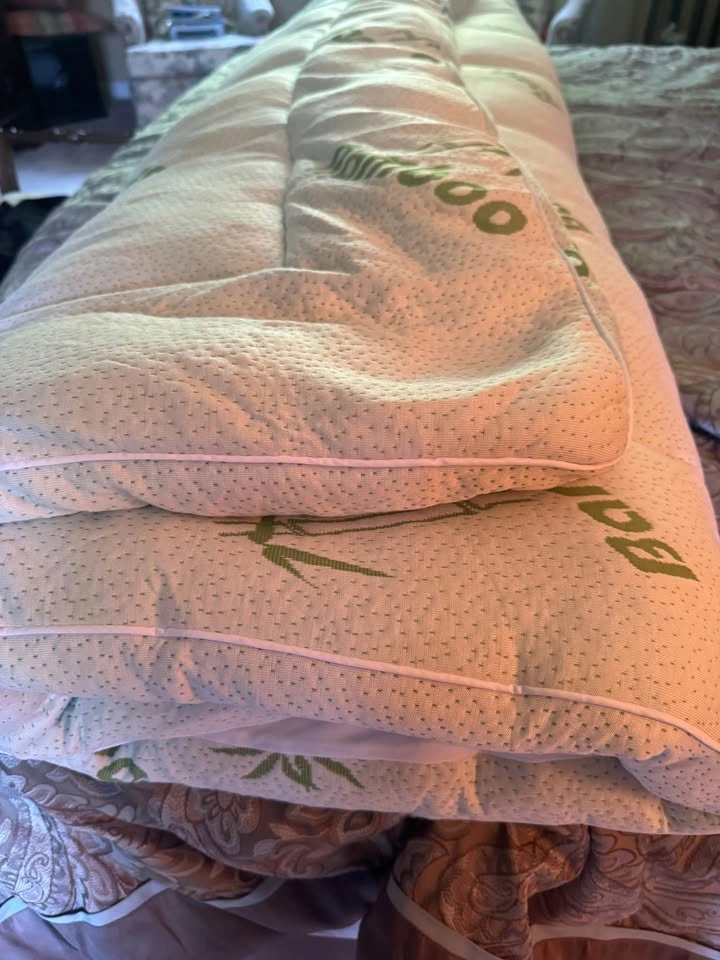New Bamboo Mattress Topper King Size - photo 2