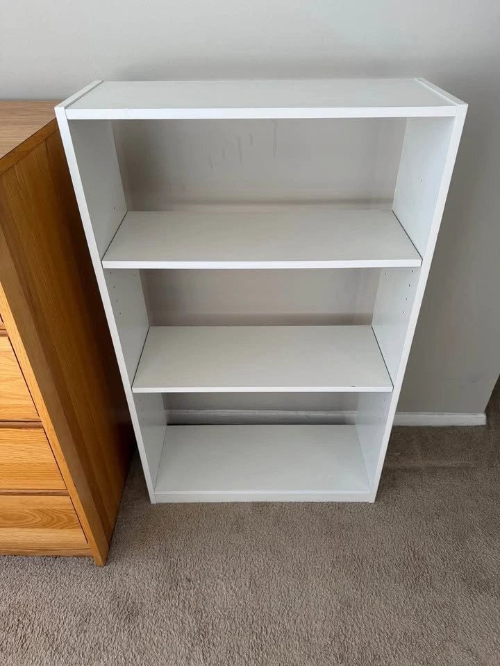 3-Tier White Bookshelf with Adjustable Shelves - photo 2