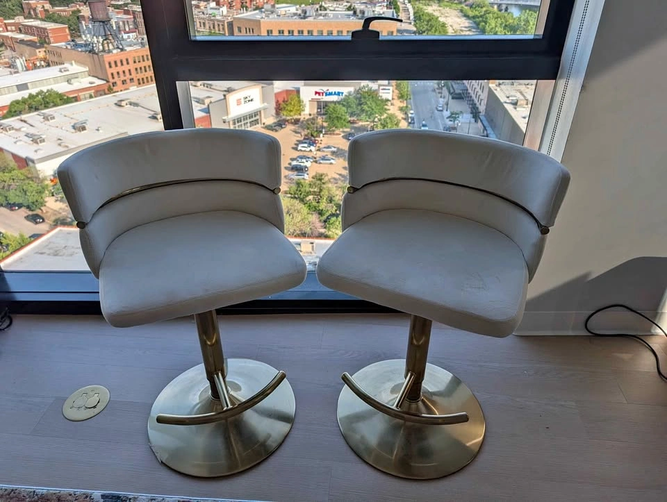 Set of 2 LumiSource Velvet Adjustable Barstools – Cream & Gold