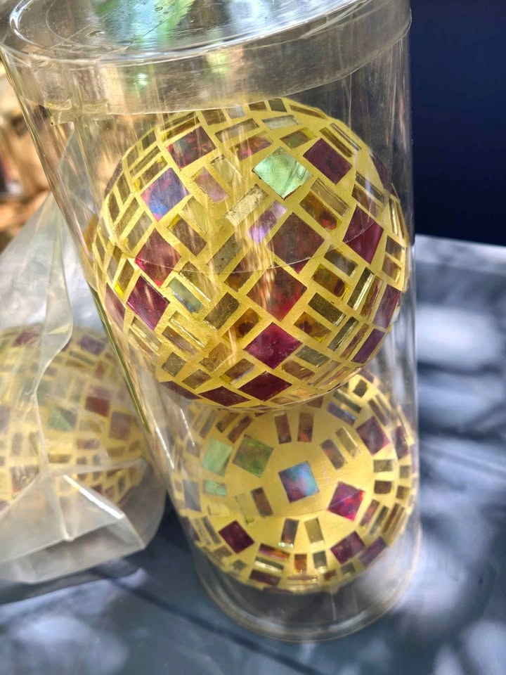 Glass & Mirror Mosaic Decor Balls - photo 3