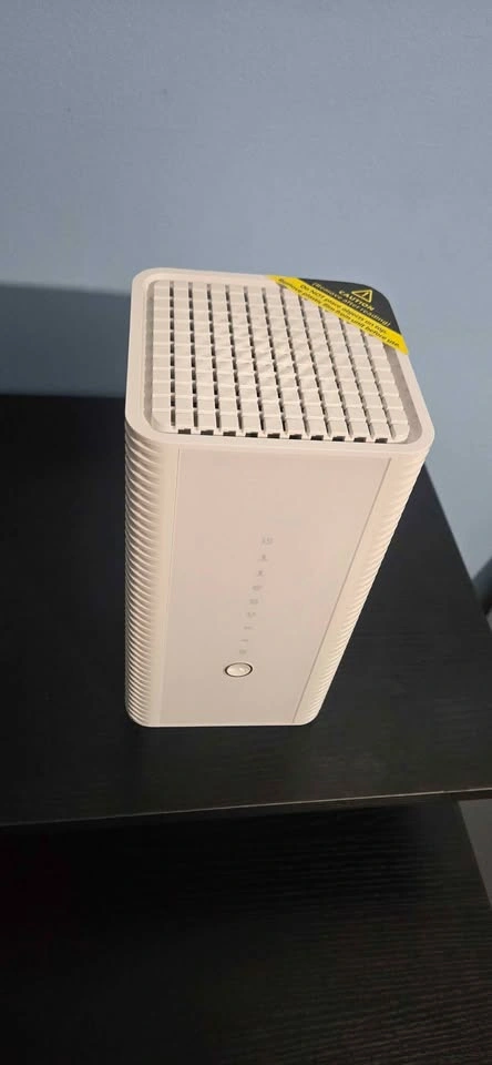 Modem-router only (no power cords) - photo 2