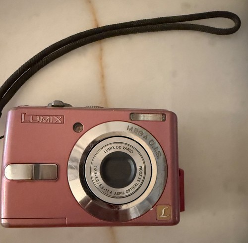 Panasonic LUMIX DMC-LS75 Digital Camera Pink