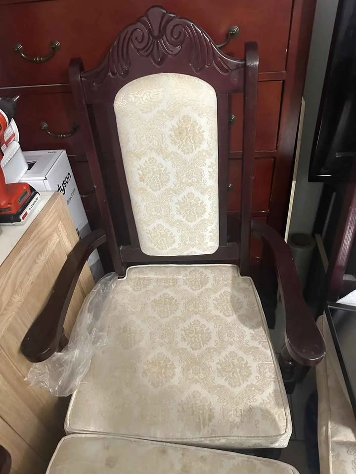 Traditional Mahogany Finish Dining Set with 6 Chairs - photo 3