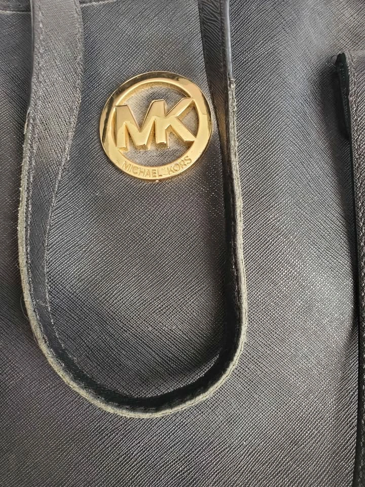 Michael Kors Large Black Tote Bag - photo 3