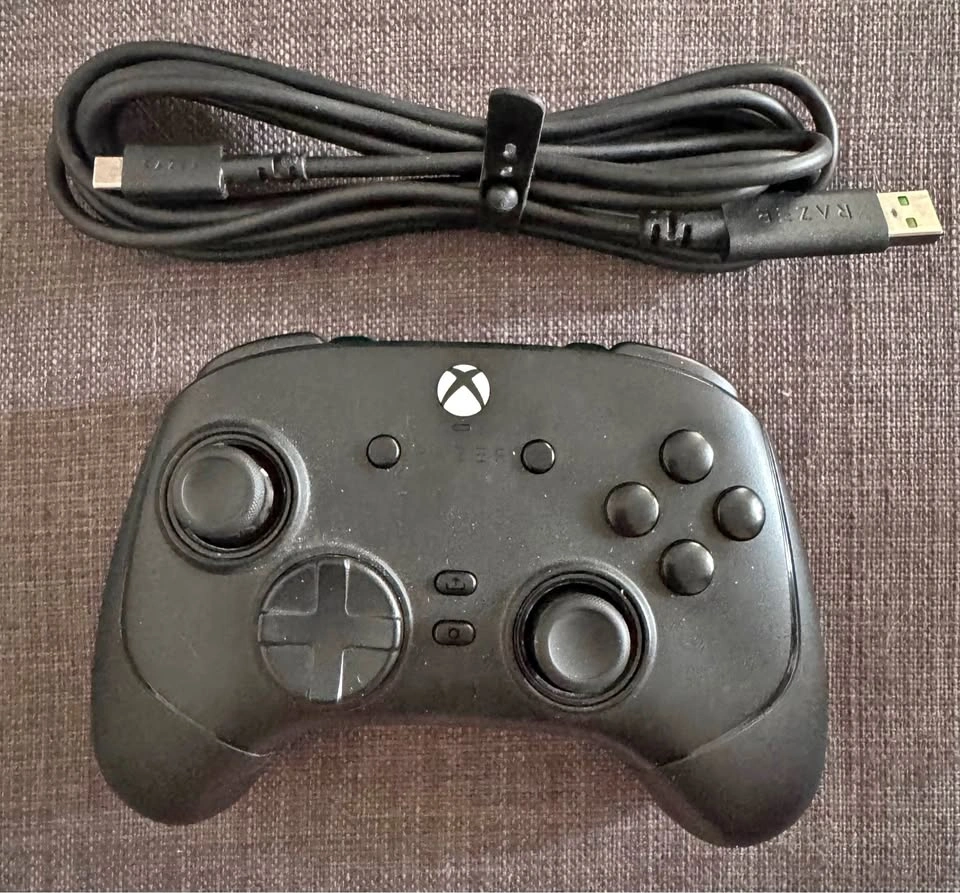 Razer Wolverine wired Xbox Controller