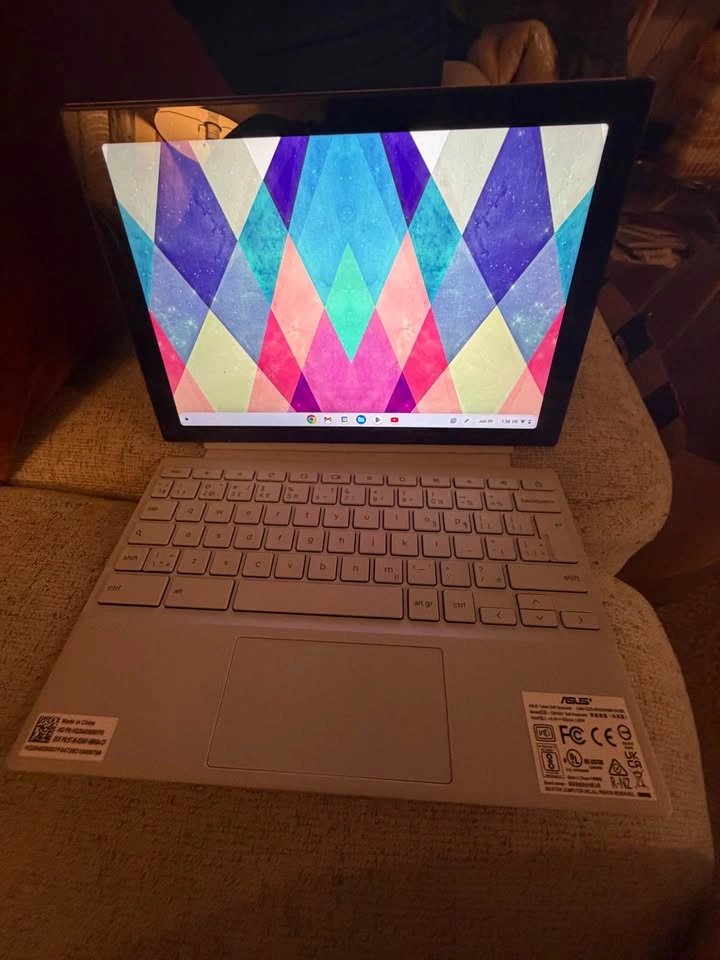 Asus Chromebook tablet - photo 2