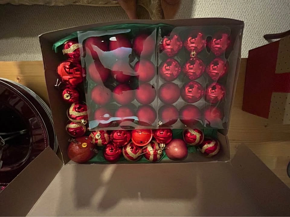 7ft Christmas Tree and Assorted Holiday Decor - photo 4