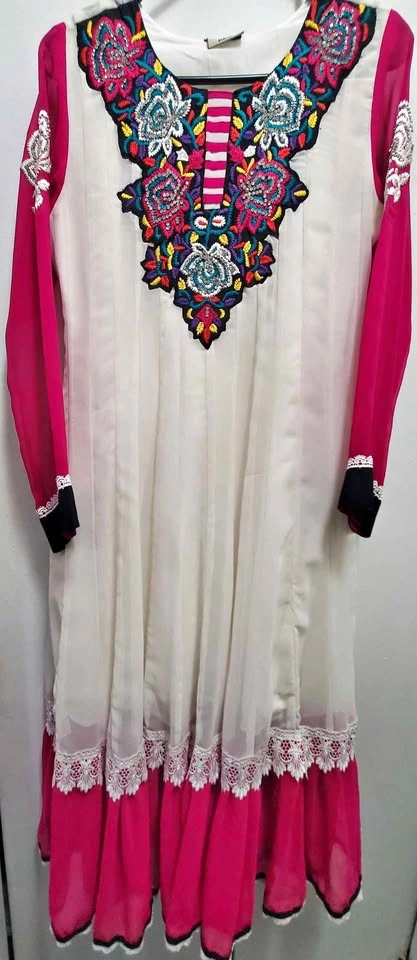 Pakistani Anarkali dress (M)