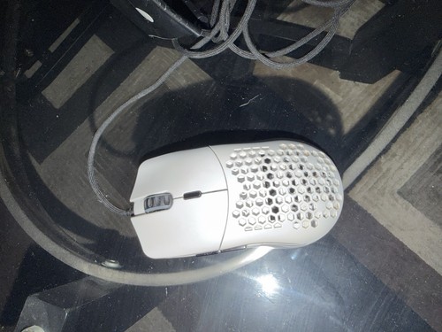 Glorious Model O Matte White Wired USB Gaming Mouse - photo 3